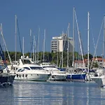In With Air Conditioning, Wi-fi, Washing Machine, Dishwasher 4323-5 Apartamento
