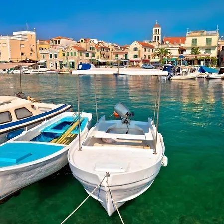 In With Air Conditioning, Wi-fi, Washing Machine, Dishwasher 4323-5 Apartment Vodice