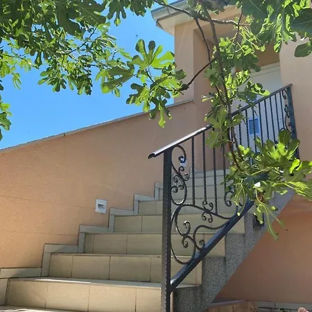 In With Air Conditioning, Wi-fi, Washing Machine, Dishwasher 4323-5