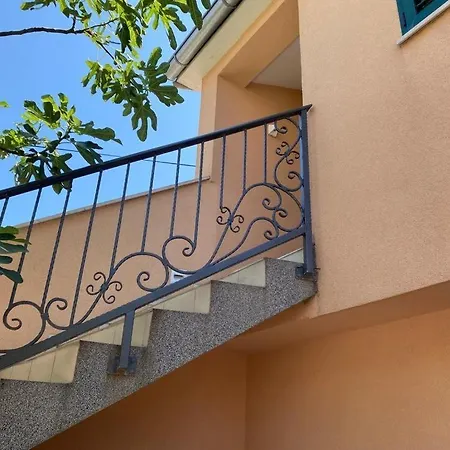 Apartman In With Air Conditioning, Wi-fi, Washing Machine, Dishwasher 4323-5