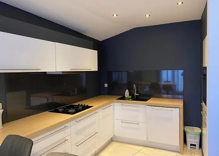 Apartment In With Air Conditioning, Wi-fi, Washing Machine, Dishwasher 4323-5 *