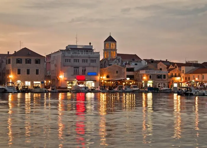 Apartment In With Air Conditioning, Wi-fi, Washing Machine, Dishwasher 4323-5 Vodice