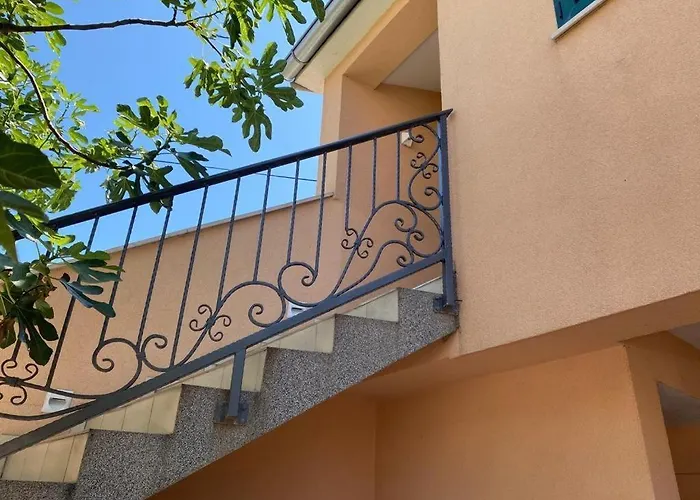 Apartment In With Air Conditioning, Wi-fi, Washing Machine, Dishwasher 4323-5